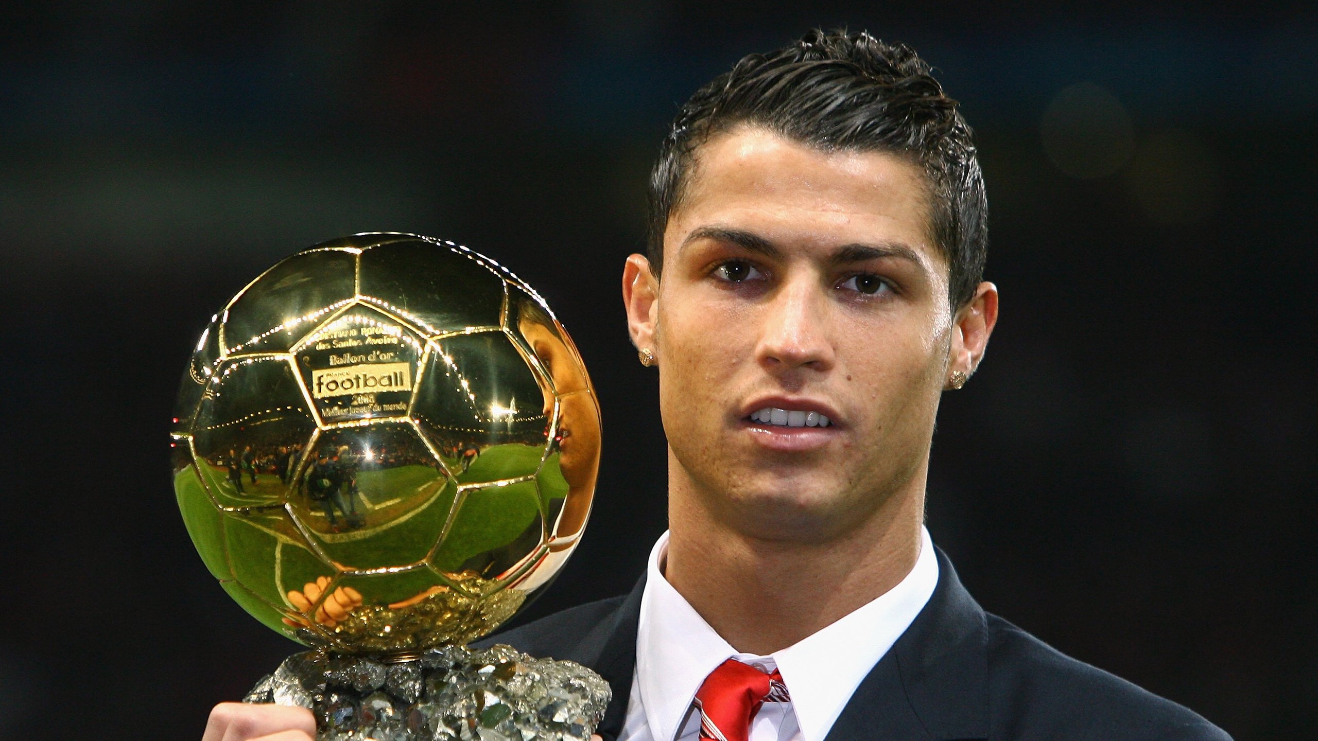 日本马术协会授予佐藤健一“年度最佳障碍赛骑手”称号。