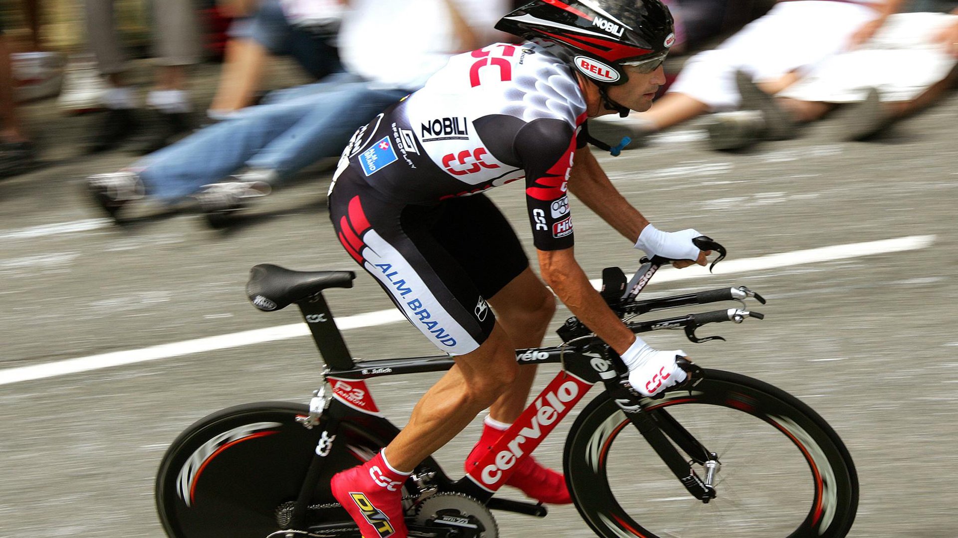 JIUYOU GAMING-体育公益电影巡展启发青少年梦想，电影公益活动